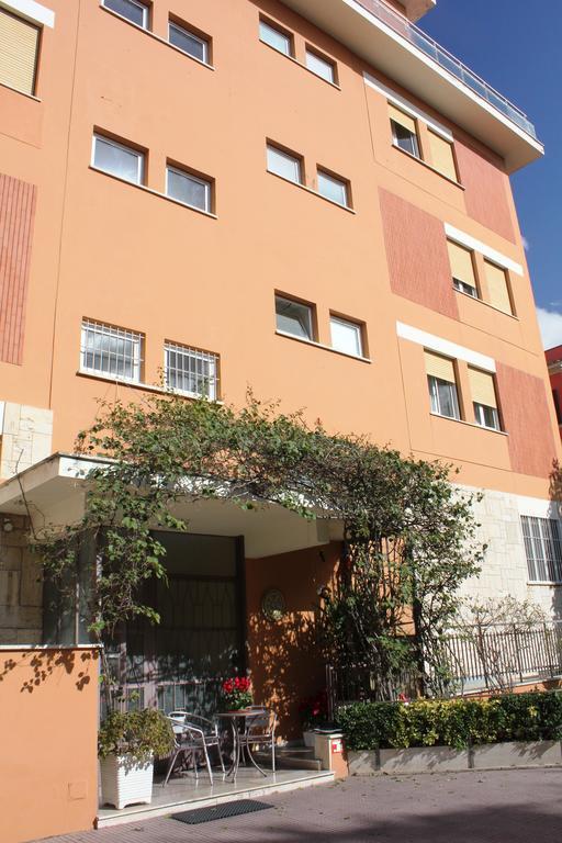 La Casa Di Nazareth Hotel Rome Exterior photo